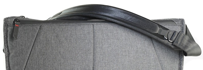 PeakDesign's Everyday Messenger Bag